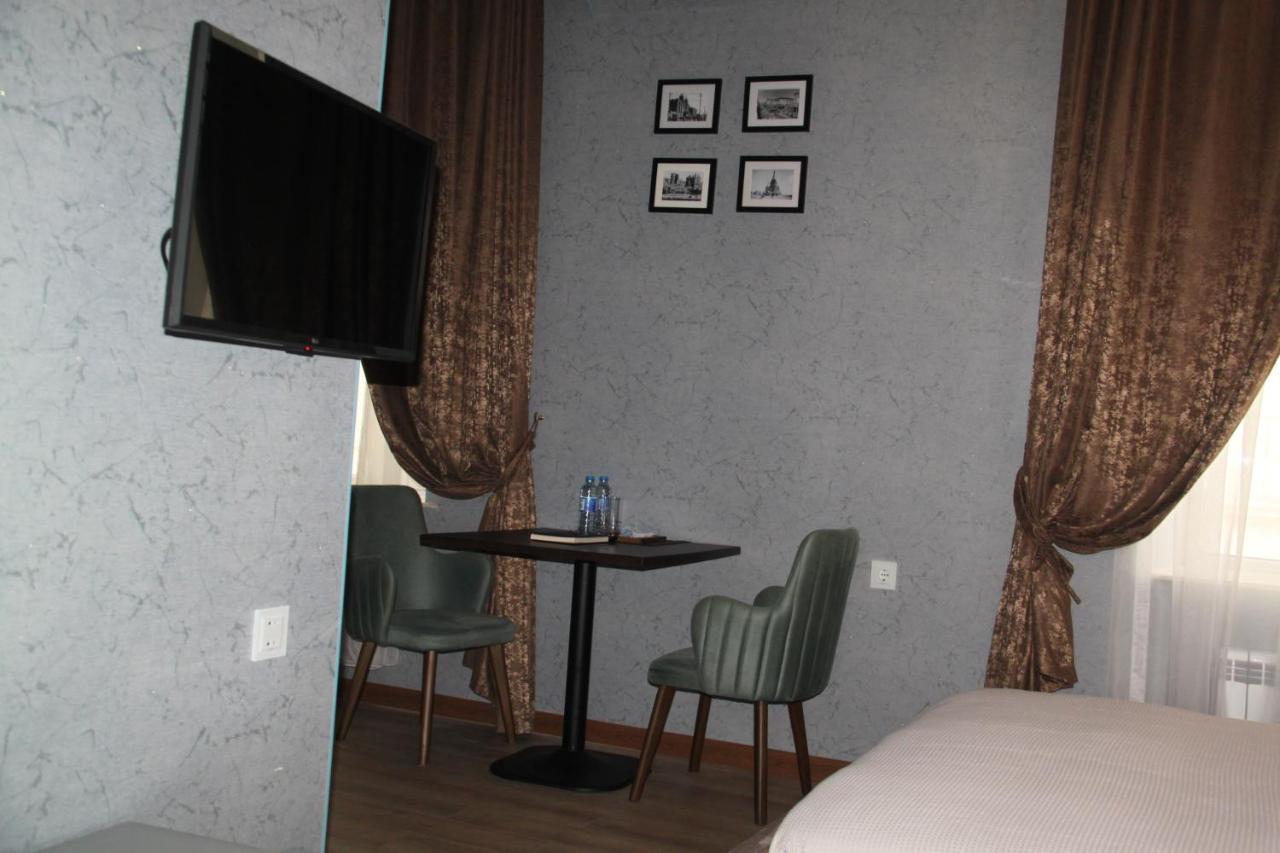 Hotel 1883 Bakoe Buitenkant foto